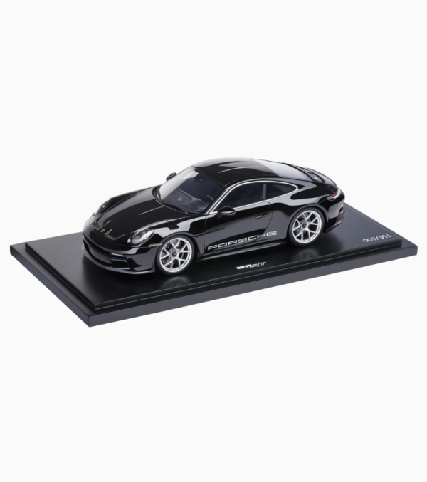 Porsche 911 S/T (992) –...